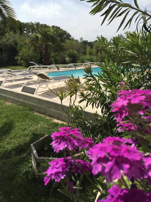 Guest house Appart'hotel Et Essentiel Spa Arles