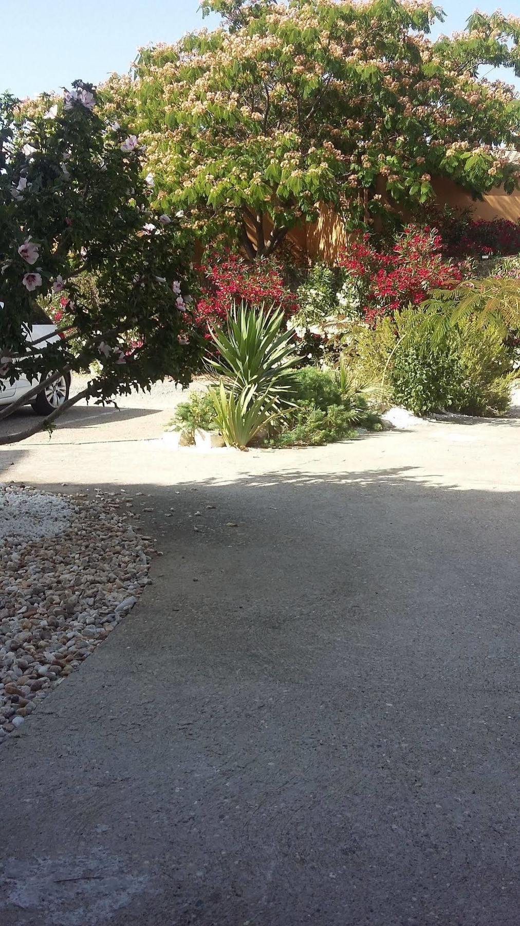 Guest house Appart'hotel Et Essentiel Spa Arles